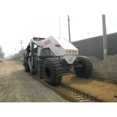 濟(jì)南冷再生機(jī)租賃，濟(jì)南灰土拌合機(jī)租賃
